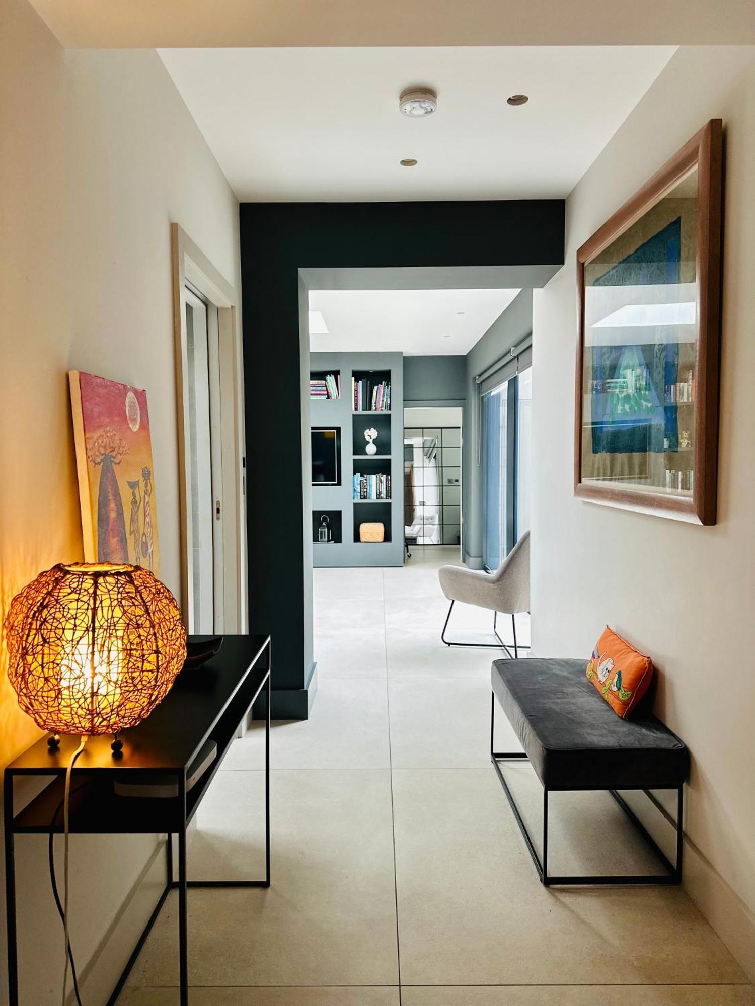 Stunning, Architecturally Designed Garden With Parking Appartamento